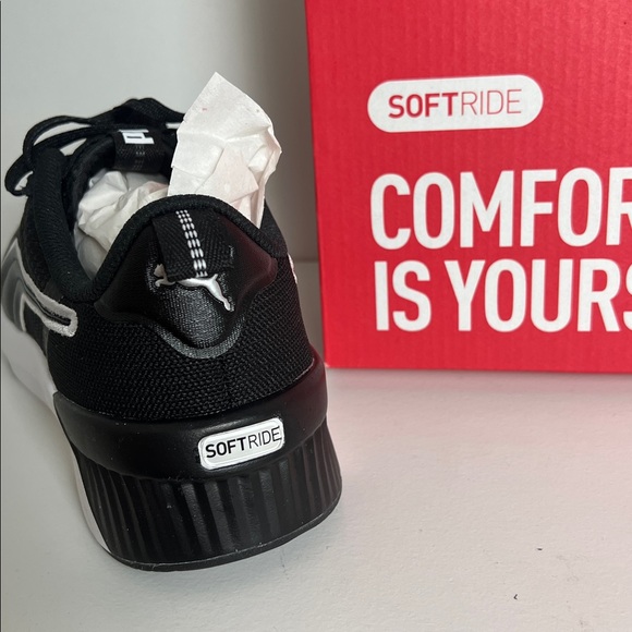 New Puma Black and White Sneakers - Picture 4 of 7